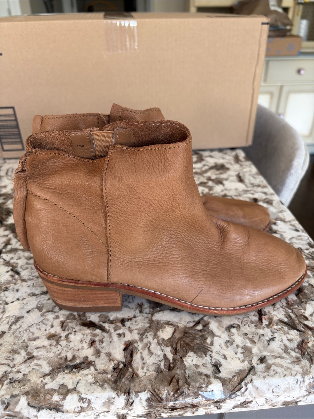 Women’s Tan Leather Ankle Boots - Classic Casual Style size 7.5